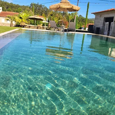 Pacos De Douro - 1 Jardin & Lumiere Romariz