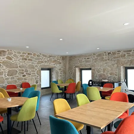 Homestay Pacos De Douro - 1 Jardin & Lumiere *