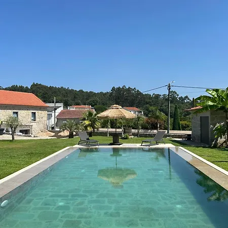 Pacos De Douro - 1 Jardin & Lumiere Homestay