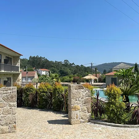 Pacos De Douro - 1 Jardin & Lumiere Homestay *