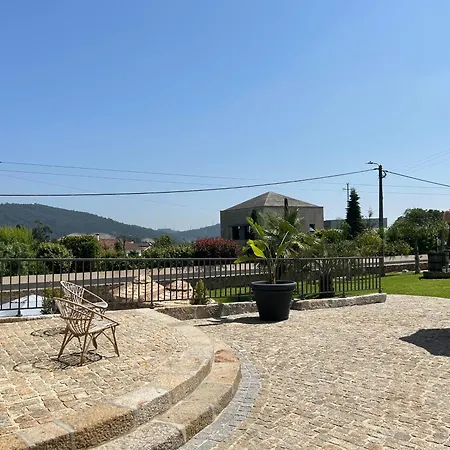 Homestay Pacos De Douro - 1 Jardin & Lumiere *