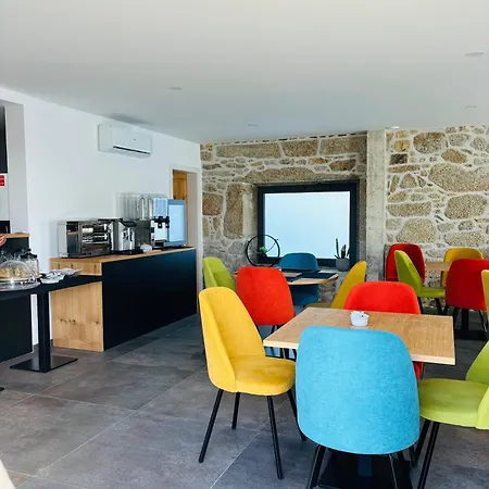 Homestay Pacos De Douro - 1 Jardin & Lumiere Romariz